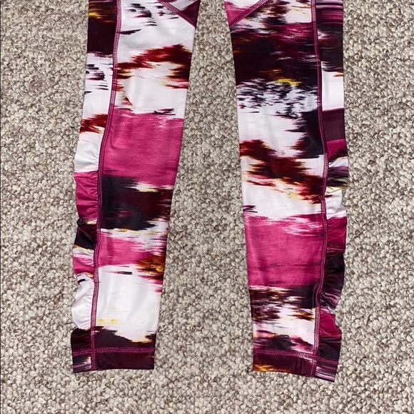 Lululemon Speed Tight IV, size 4, NWT. - Picture 3 of 3